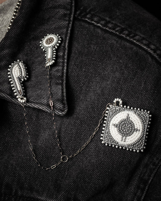 WIRED FOR CHAOS Beaded MP3 Pin (Silver)